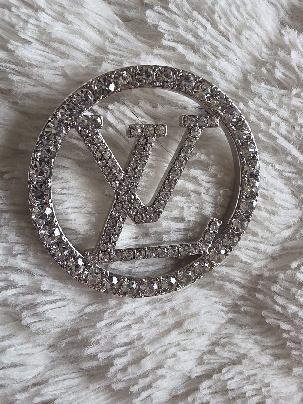 New Designer Inspired Silver Rhinestone 2" Pin - Picture 3 of 6